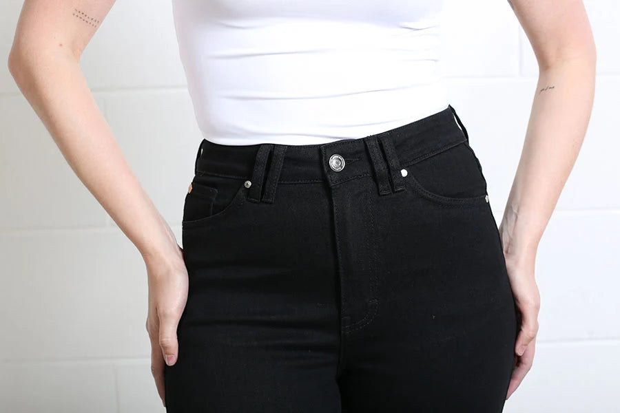 Rant & Rave Jane wide leg jean in black, front waist detail