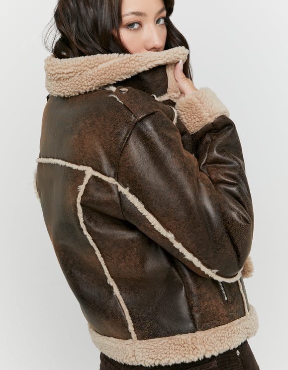 Tally Weijl brown aviator jacket with beige shearling trim, side back model view