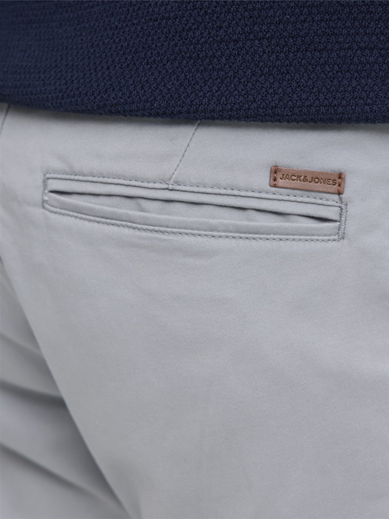 JACK & JONES Bowie Shorts Solid - Ultimate Grey Ultimate grey close up view