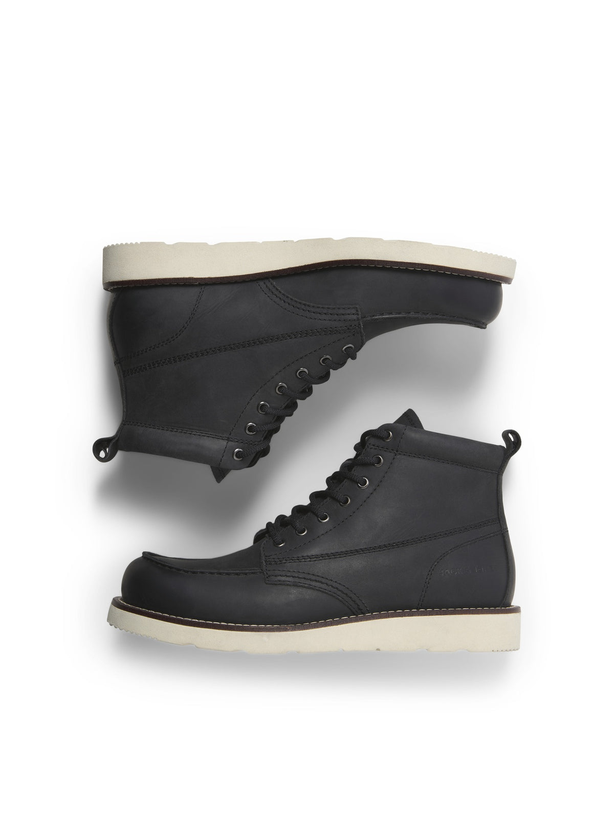 JACK & JONES Toronto Leather Boot in Black angled view