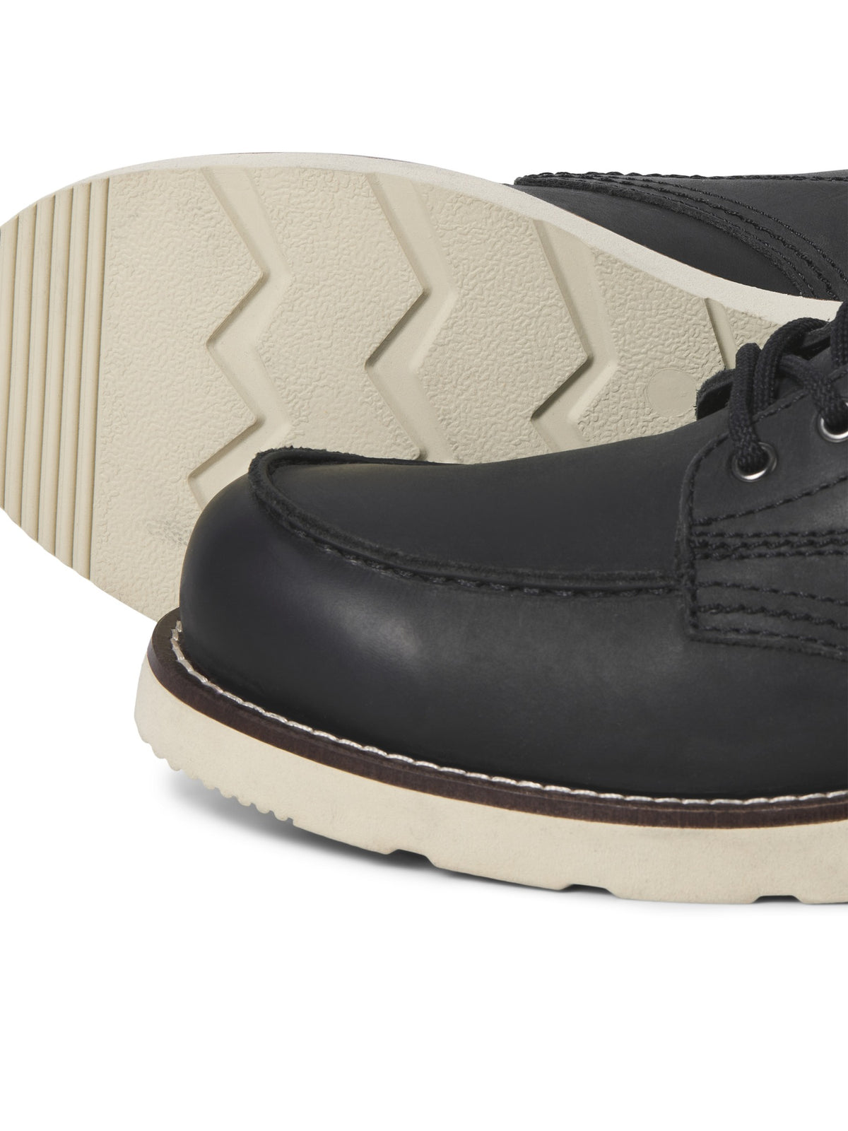 JACK & JONES Toronto Leather Boot in Black sole tread detail
