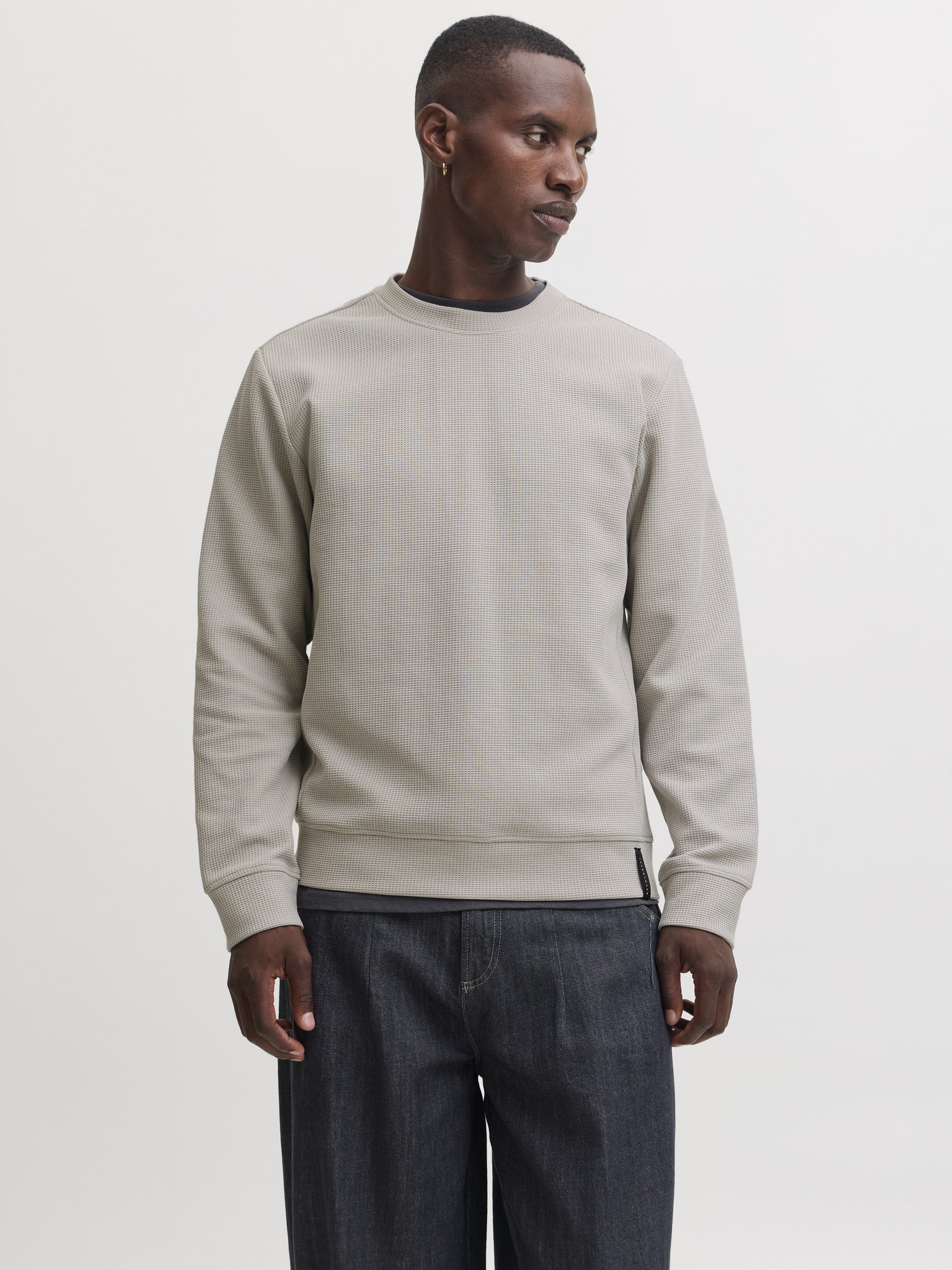 JACK & JONES Fusion Waffle Brand Sweatshirt Crew Neck in Dove front model view