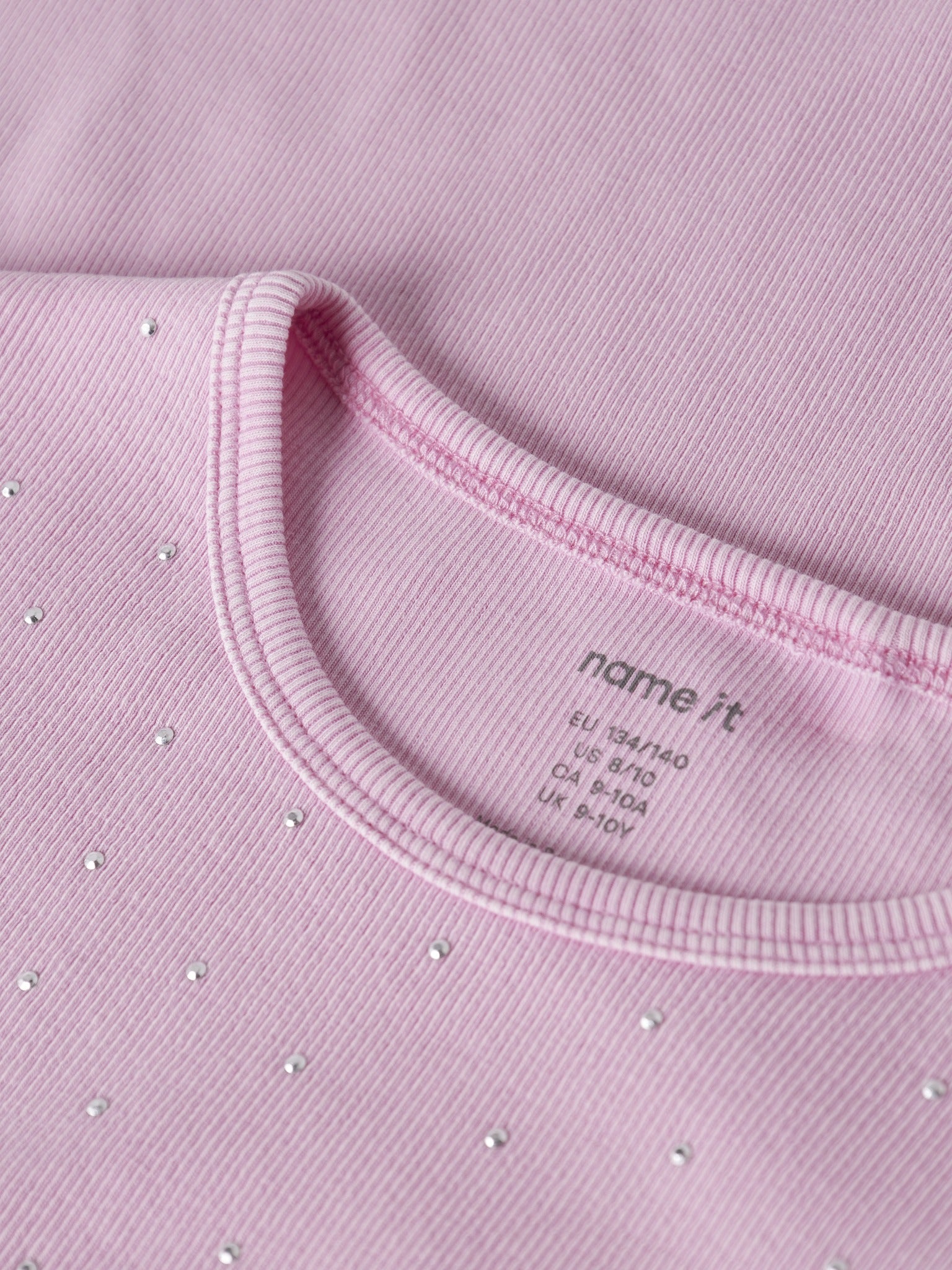 Ribbed fabric detail on NAME IT Nolovo Long Sleeve Slim Top in Begonia Pink