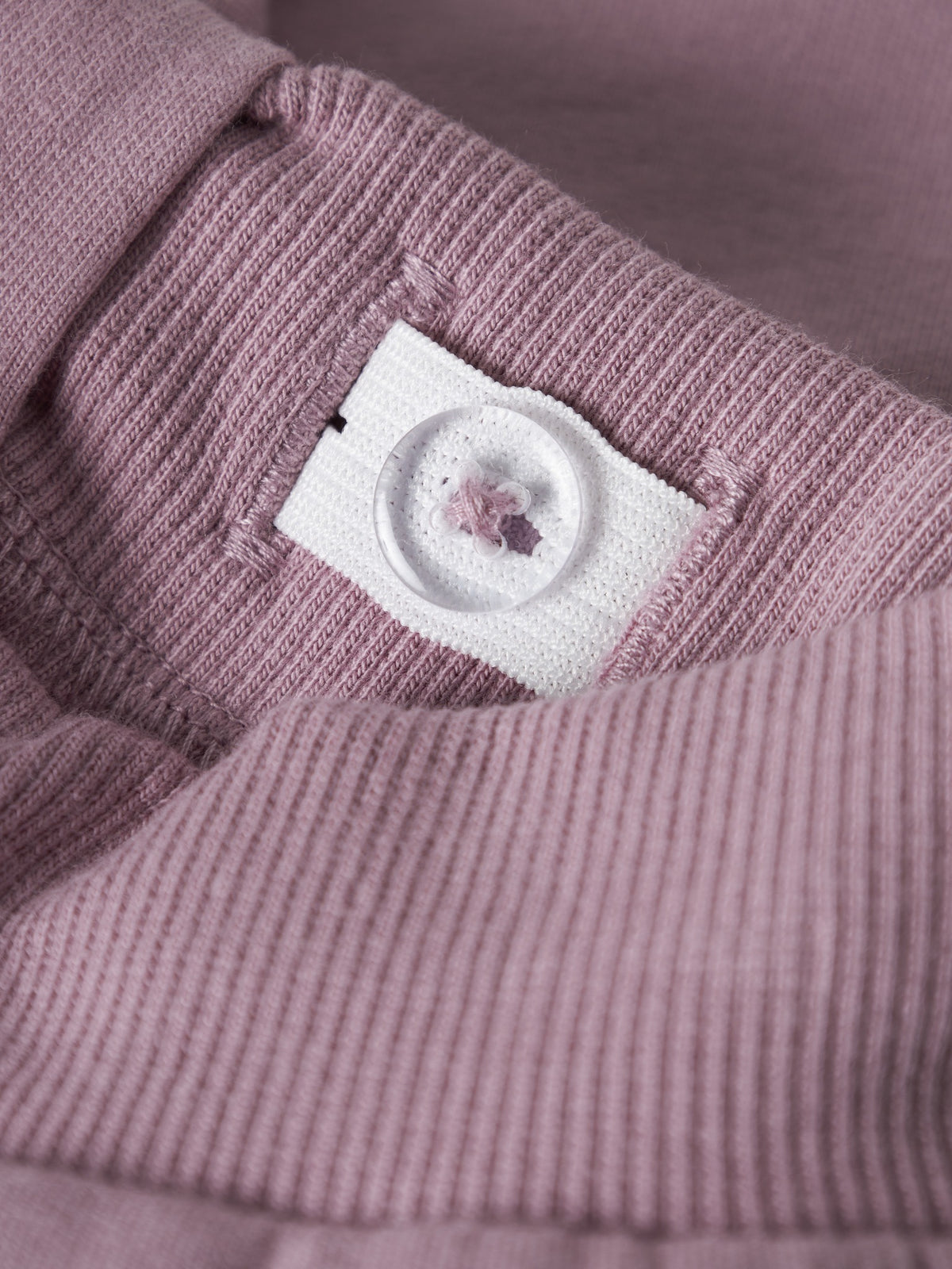 NAME IT Olise Sweat Pants in Lilas button and fabric detail