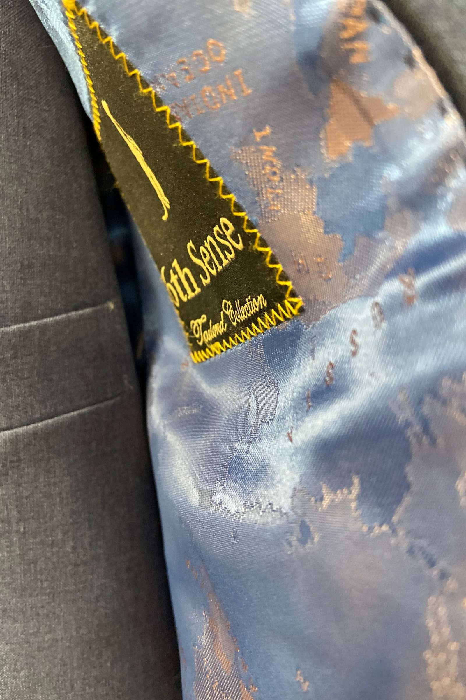 6TH SENSE Kingsley Indigo 3 Piece Suit INDIGO close up view