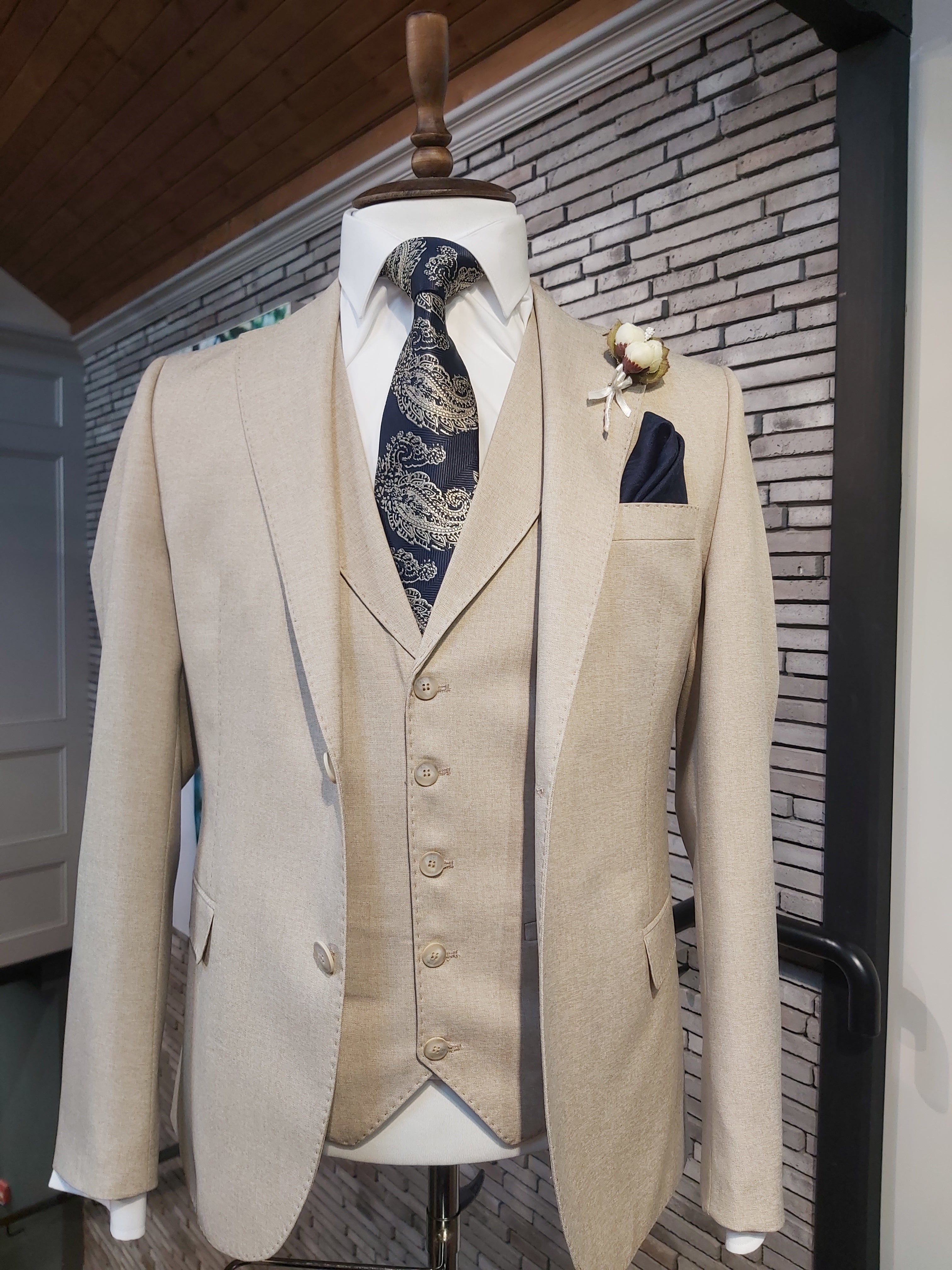 BENETTI George Stone Waistcoat Stone model front view