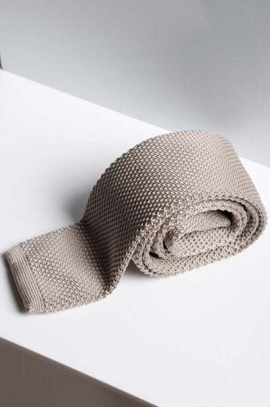 Marc Darcy knitted tie in stone