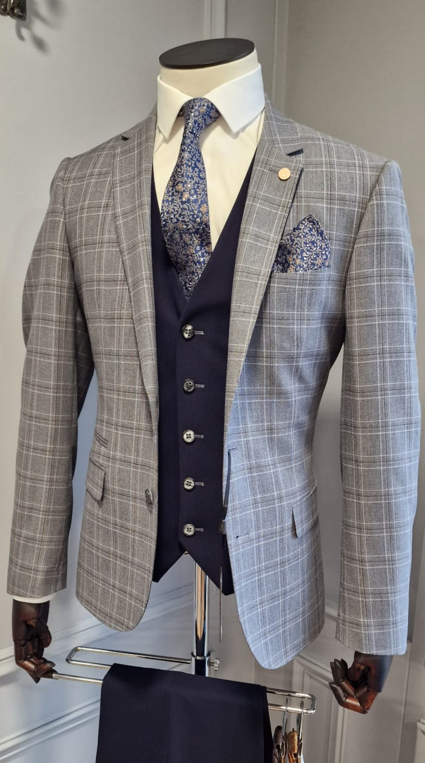 Charlie 3 Piece Suit - Shark Skin- By 6th Sense