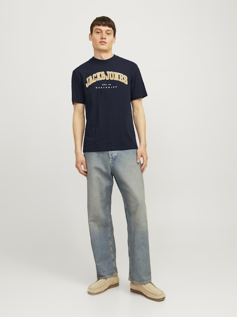 JACK & JONES Caleb Varsity Tee Short Sleeve O-Neck-Navy Blazer Navy Blazer model front view