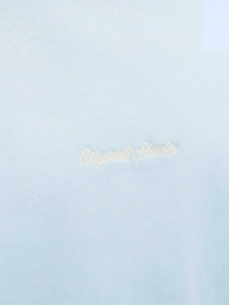 Men's Norrebro Emb Sweat Crew-Skyway-Close Up View
