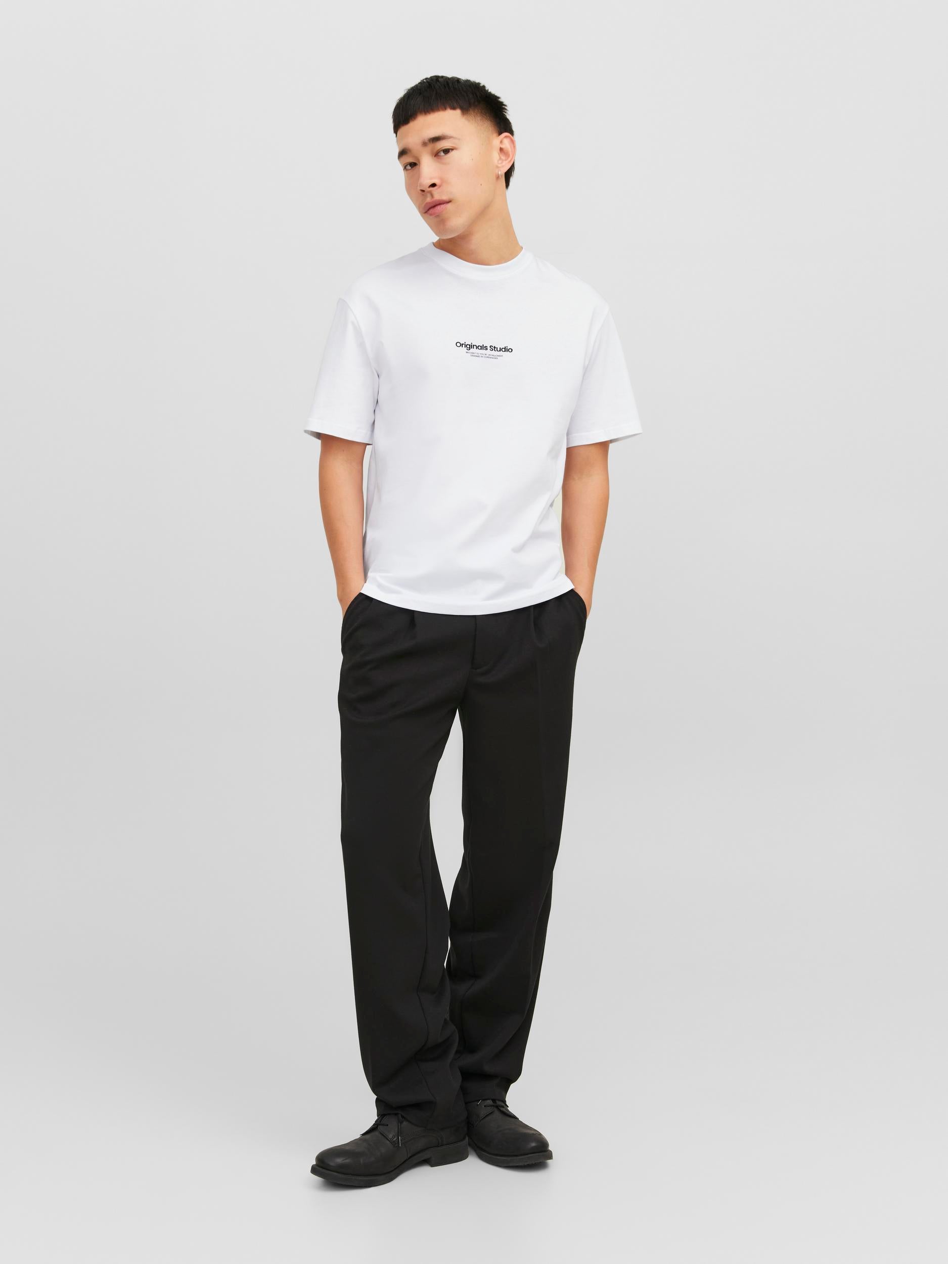 JACK JONES ORIGINALS Vesterbro Tee Short Sleeve Crew Neck-Bright White Bright White model front view
