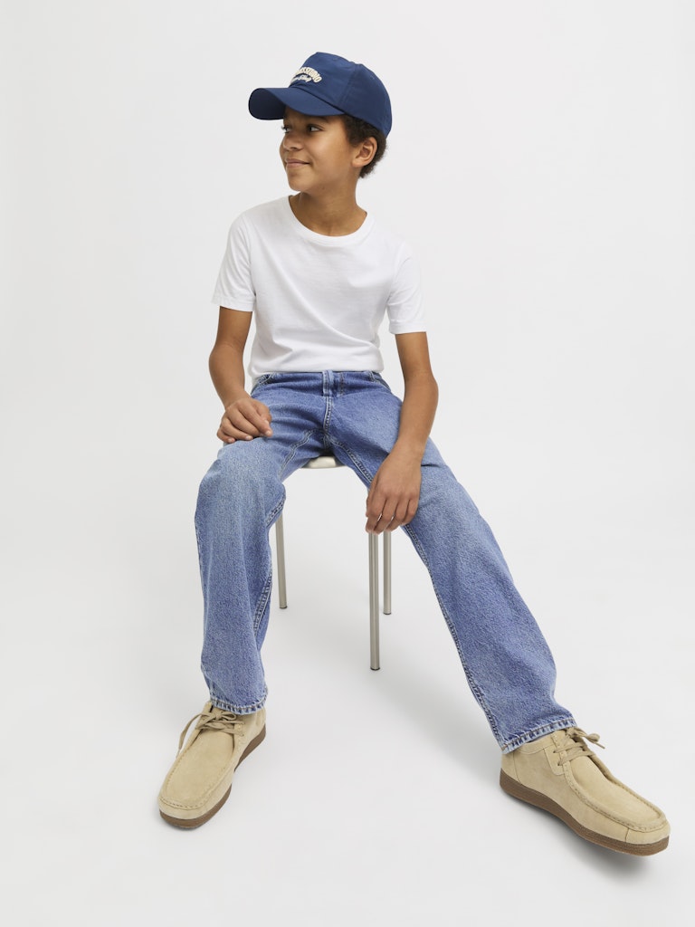 Jack Jones Youths Chris Junior 854 Relaxed Fit Blue Jeans BLUE model front view