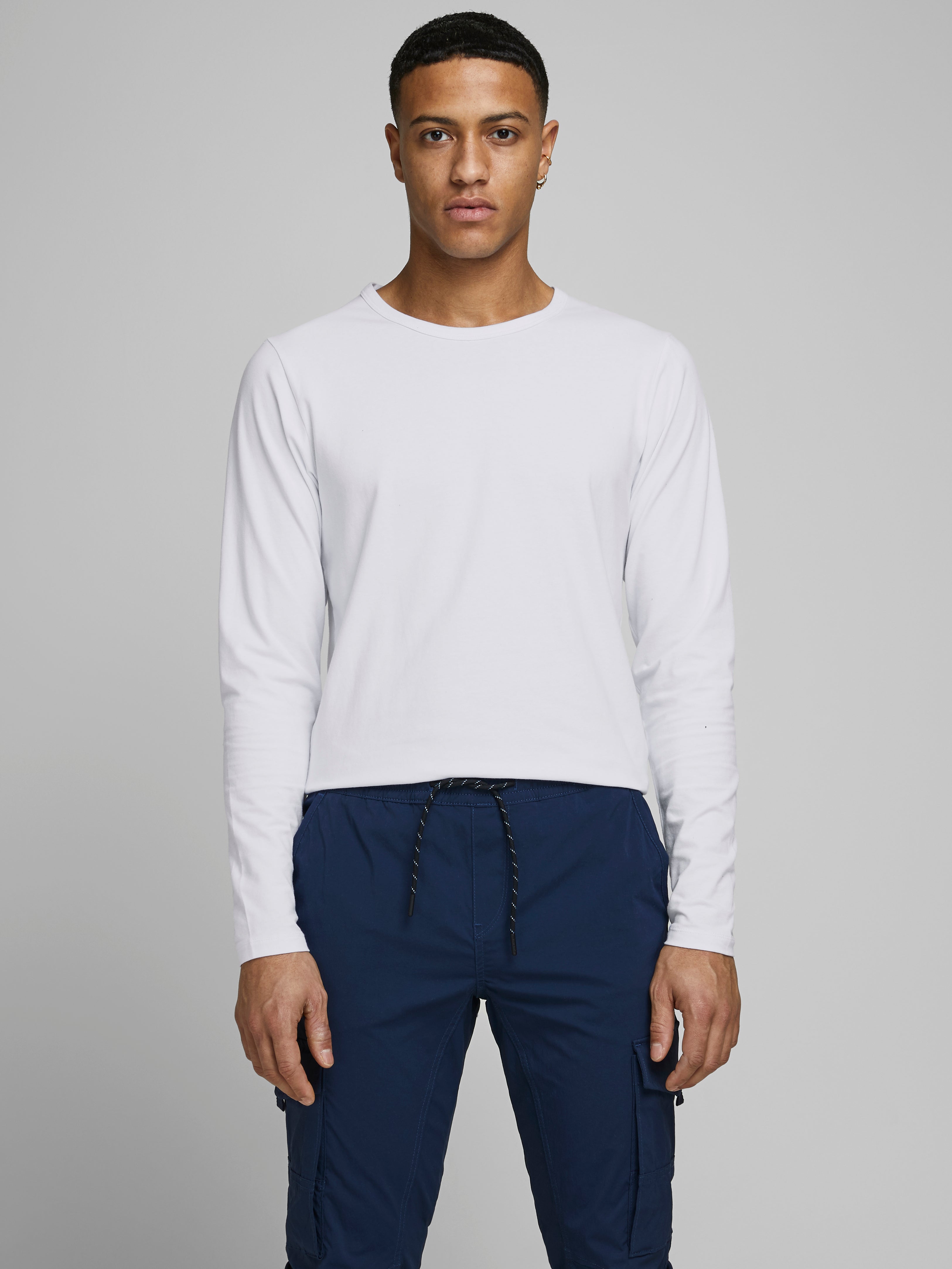 Men's White Basic O-Neck Basic Long Sleeve Tee-Front View 2