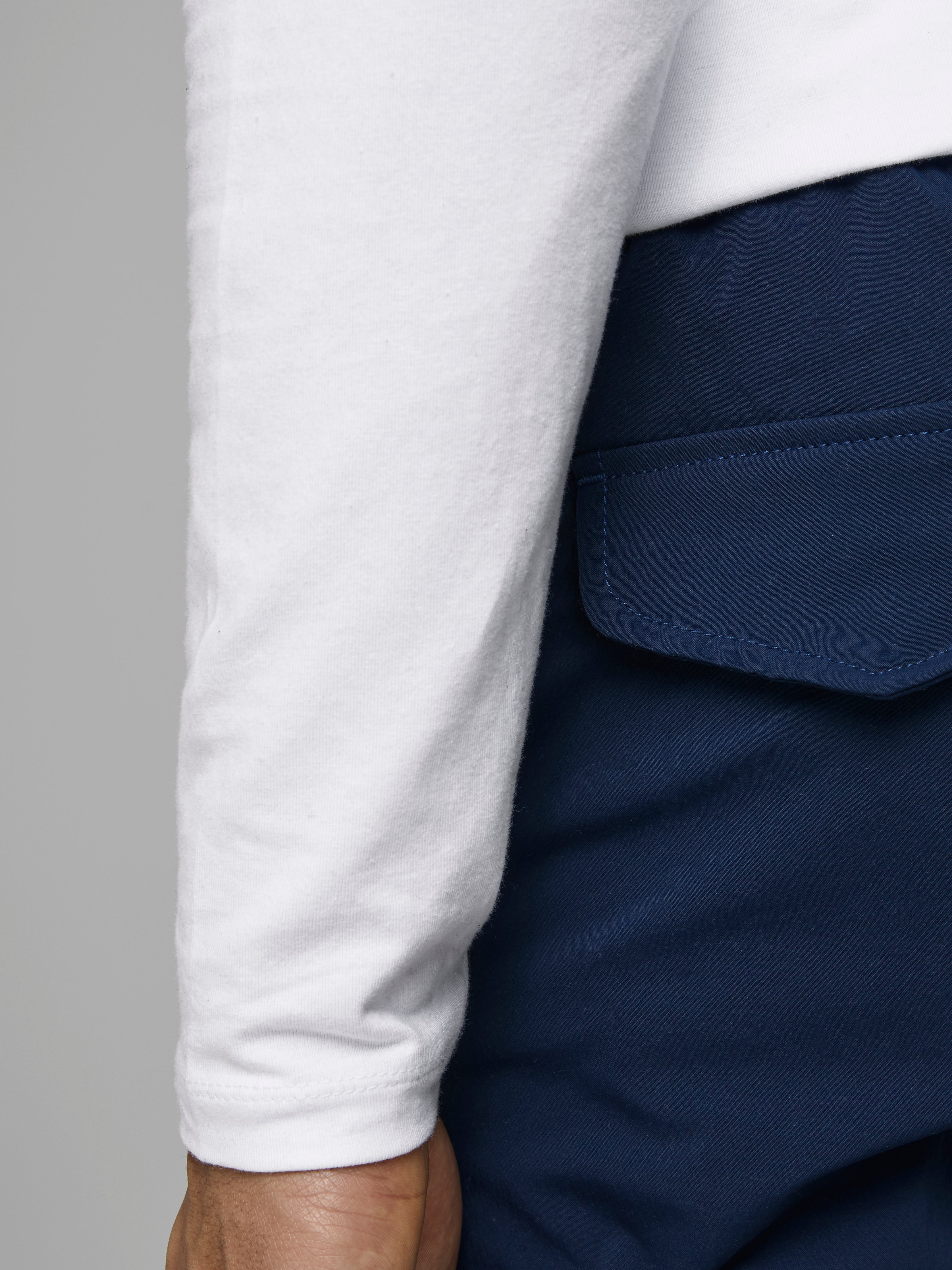Men's White Basic O-Neck Basic Long Sleeve Tee-Sleeve View