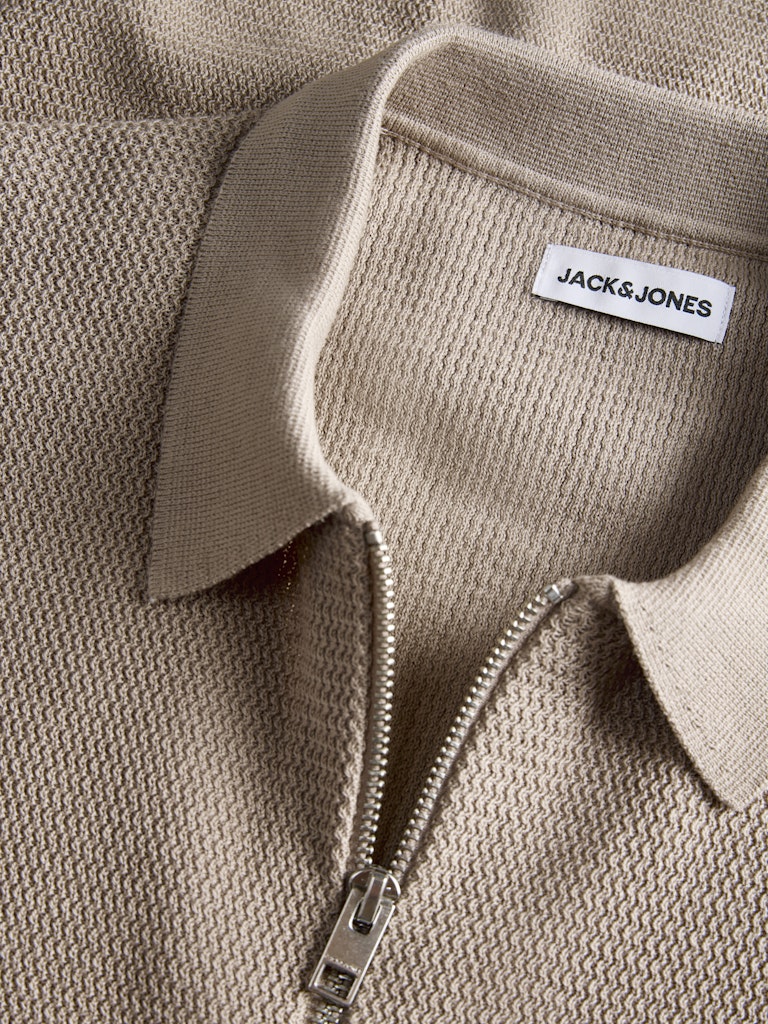 JACK&JONES Max Knit Zip Polo-String String detail view