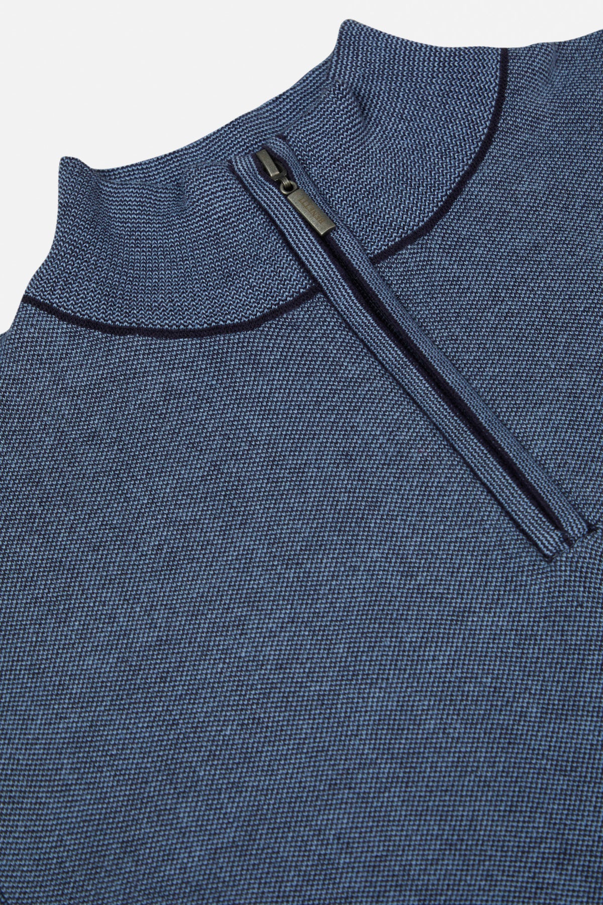 Benetti Julius 1/4 Zip Smoke knit close-up of the collar and quarter-zip detail