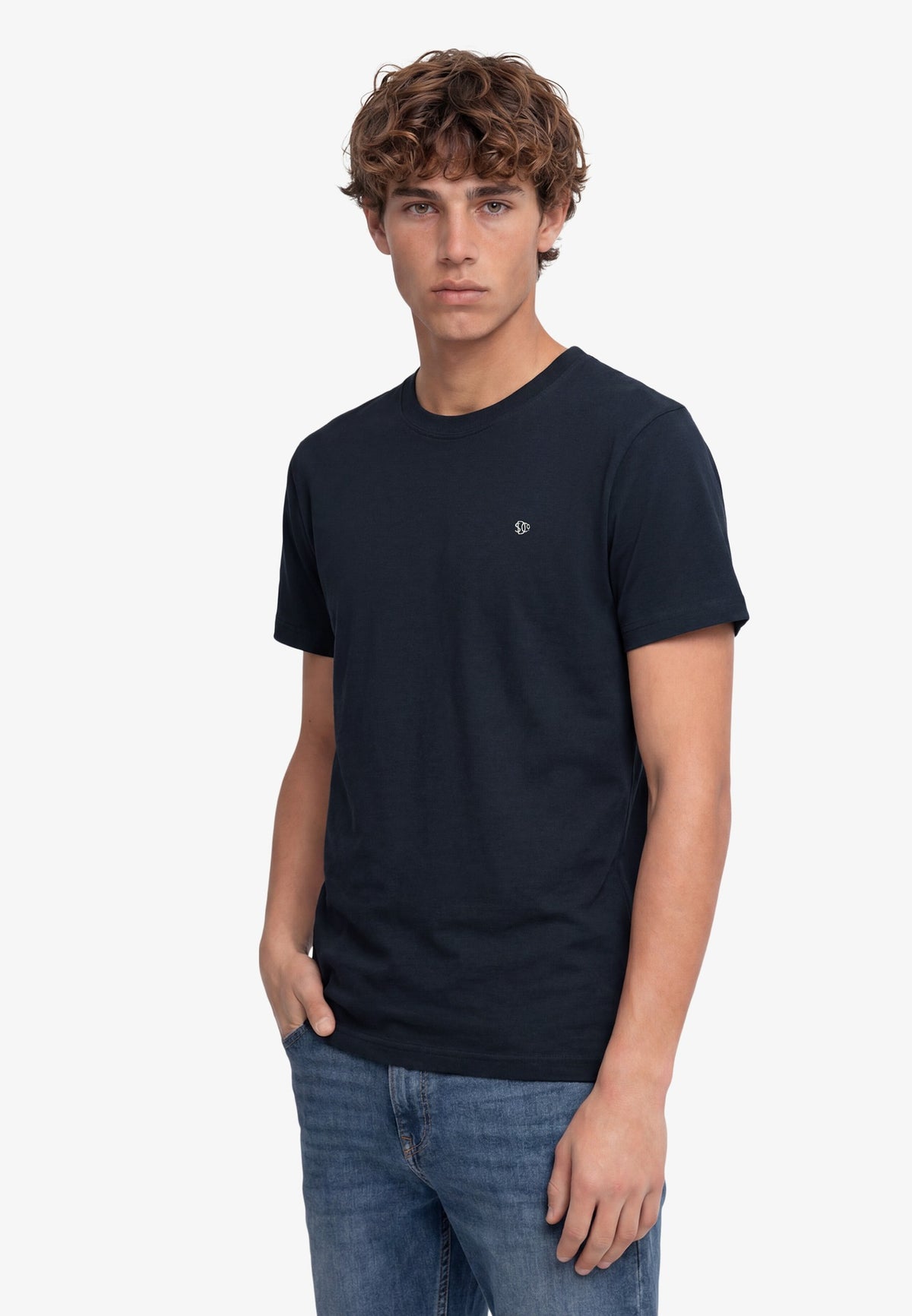 Superdry Essential Sdco Logo Embroidered Tee in Eclipse Navy/Chalk angled view on model