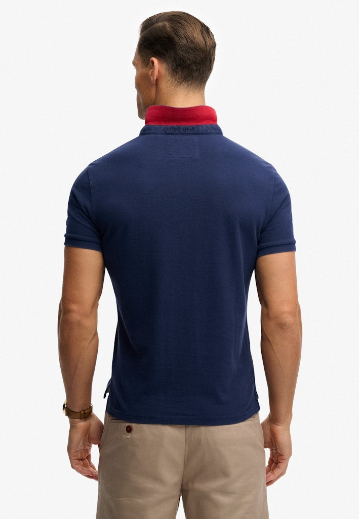 SUPERDRY Pique Monogram Polo-Darkest Navy/red Darkest Navy/Red side view