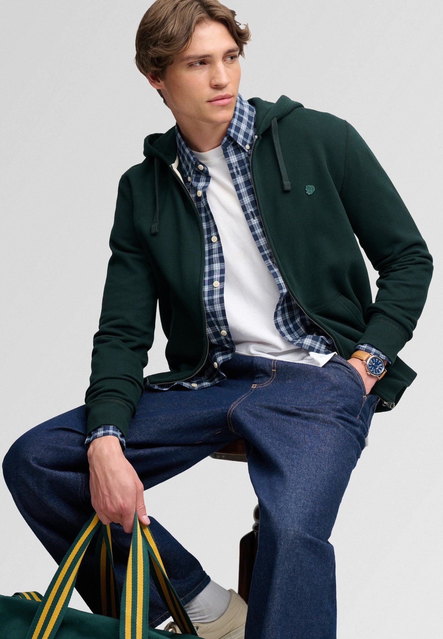Superdry Essential Sdco Logo Ziphood in Heritage Dark Pine Green seated model view