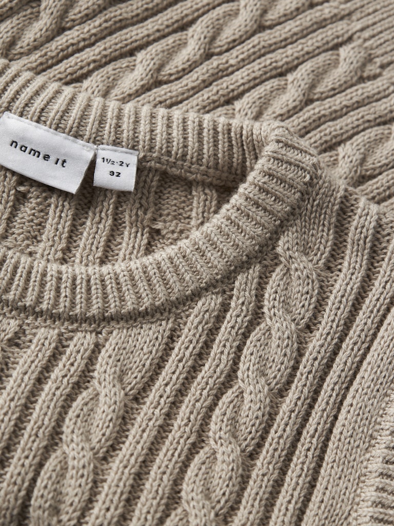 NAME IT Roman Knit Vest-Island Fossil Island Fossil side view