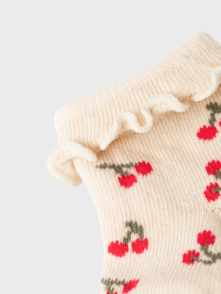 NAME IT Bittal Sock-Summer Sand Summer Sand model front view