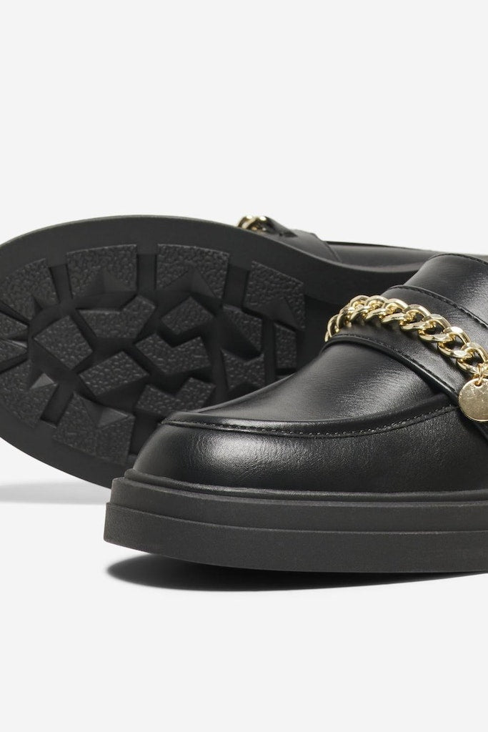 Ladies Lazuli Charm Loafer-Black-Closer Up View
