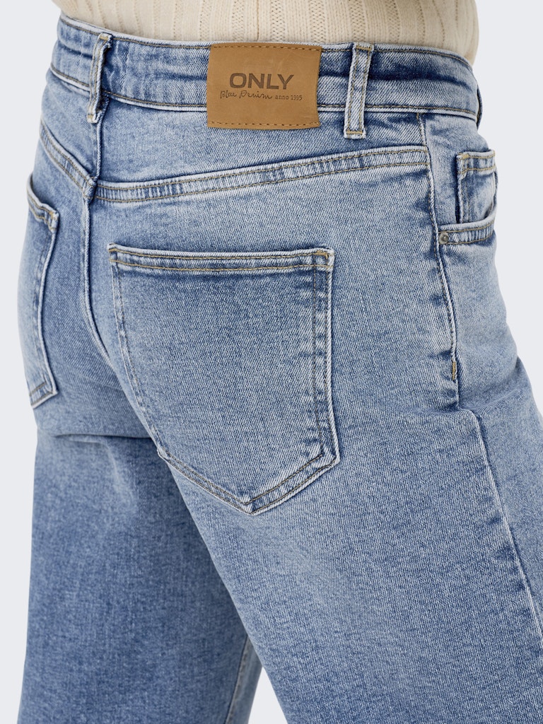 ONLY Juicy Low Waist Wide Leg Denim Jeans Light Blue Denim flat front view