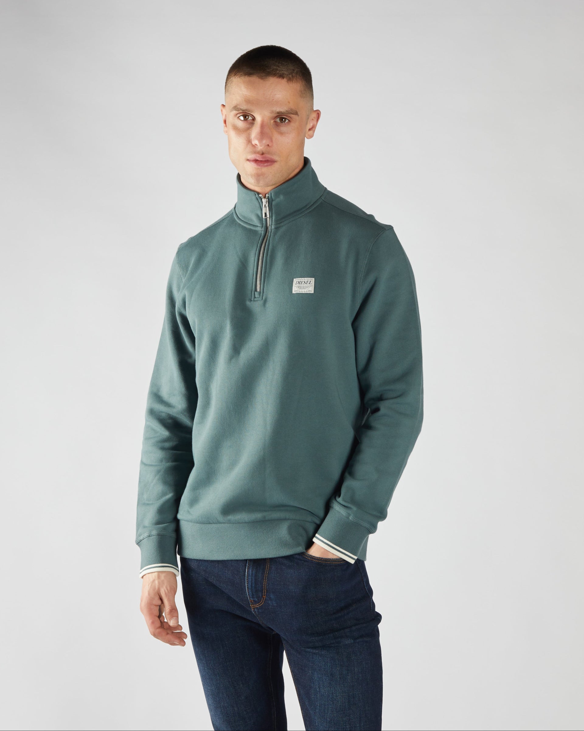 Men's Presley Half Zip - Lawn Green-Model Front View