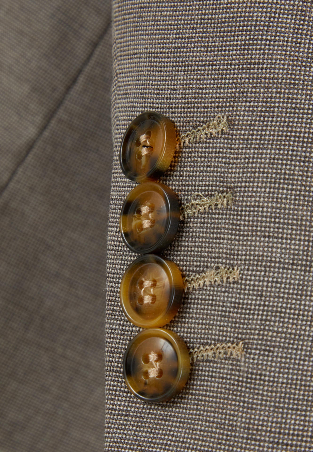 Men's Regal Cashmere 3 Piece Suit-Buttons on Jacket