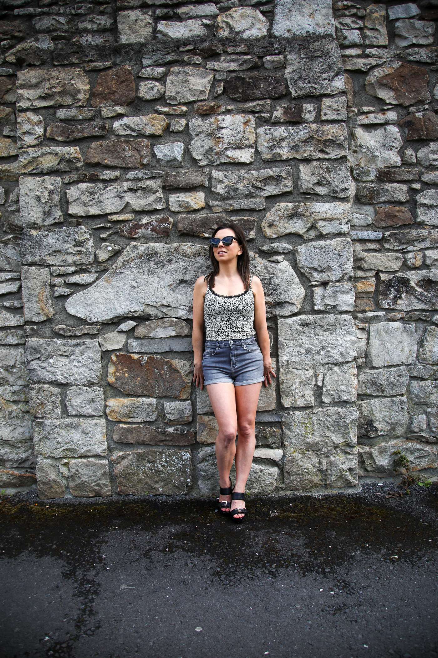 Ann in the Mid-Waist Grey Skinny Push-Up Shorts