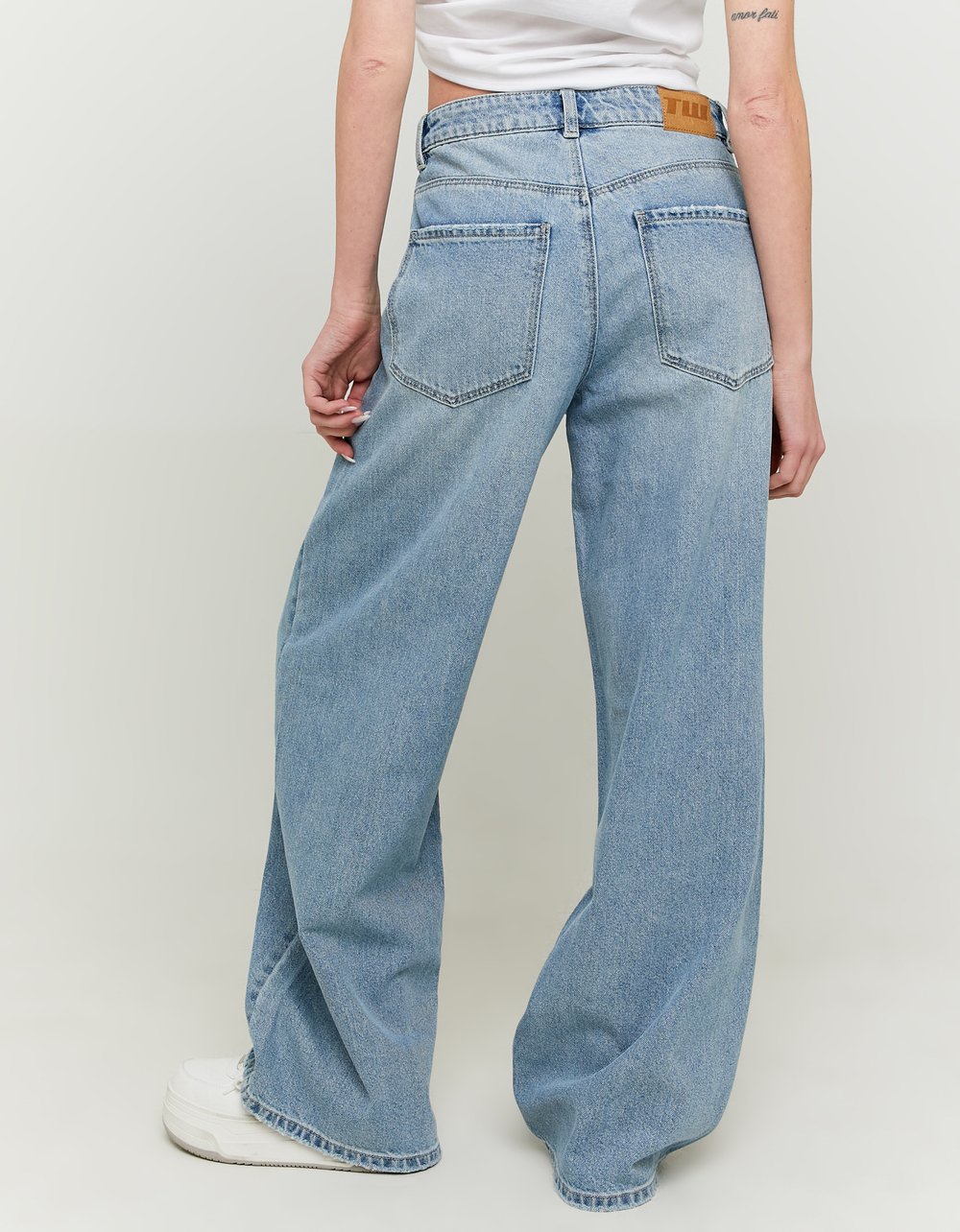 Ladies Mid-Waist Blue Baggy Jeans-Model Back View