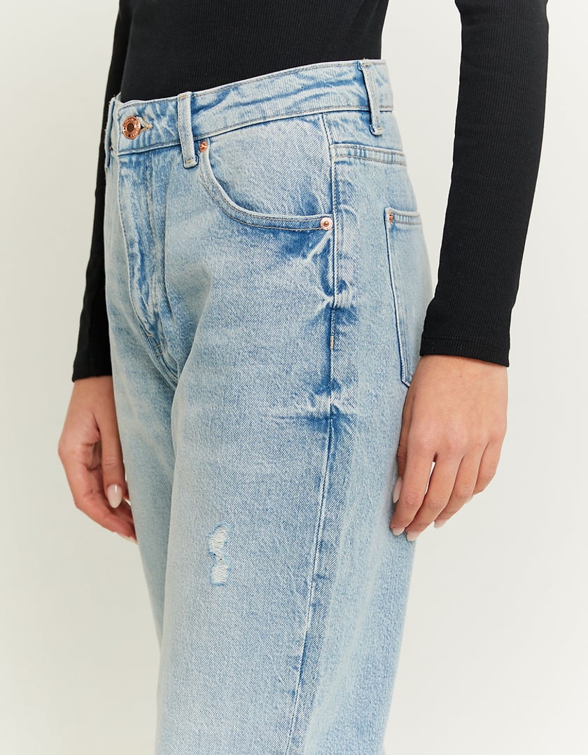 Ladies Comfortable Stretch Mom Jeans-Waist View