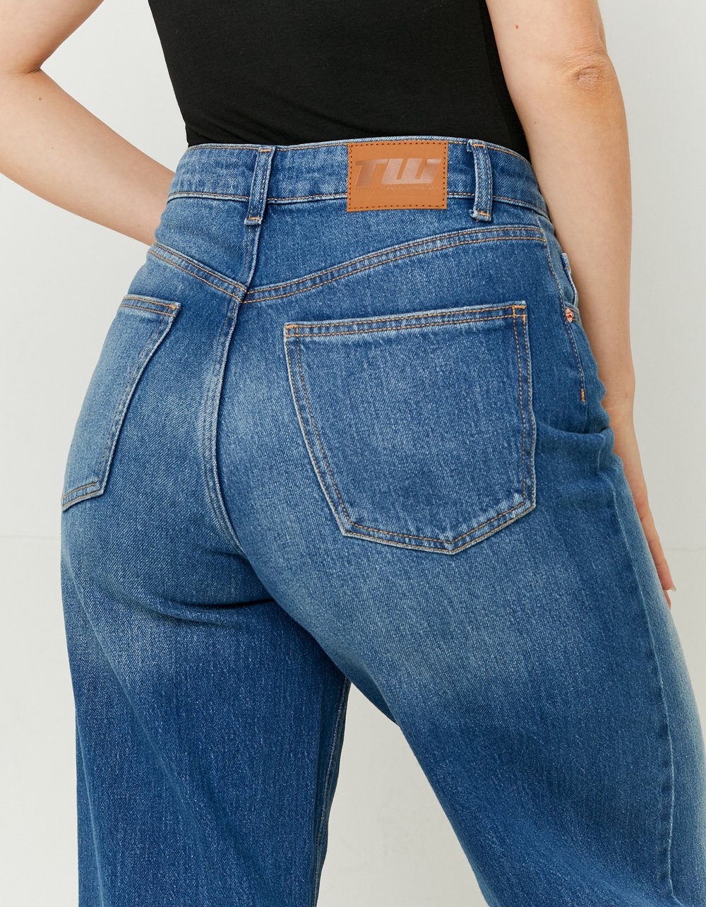Ladies High Waist Wide Leg Blue Jeans-Back Pocket View