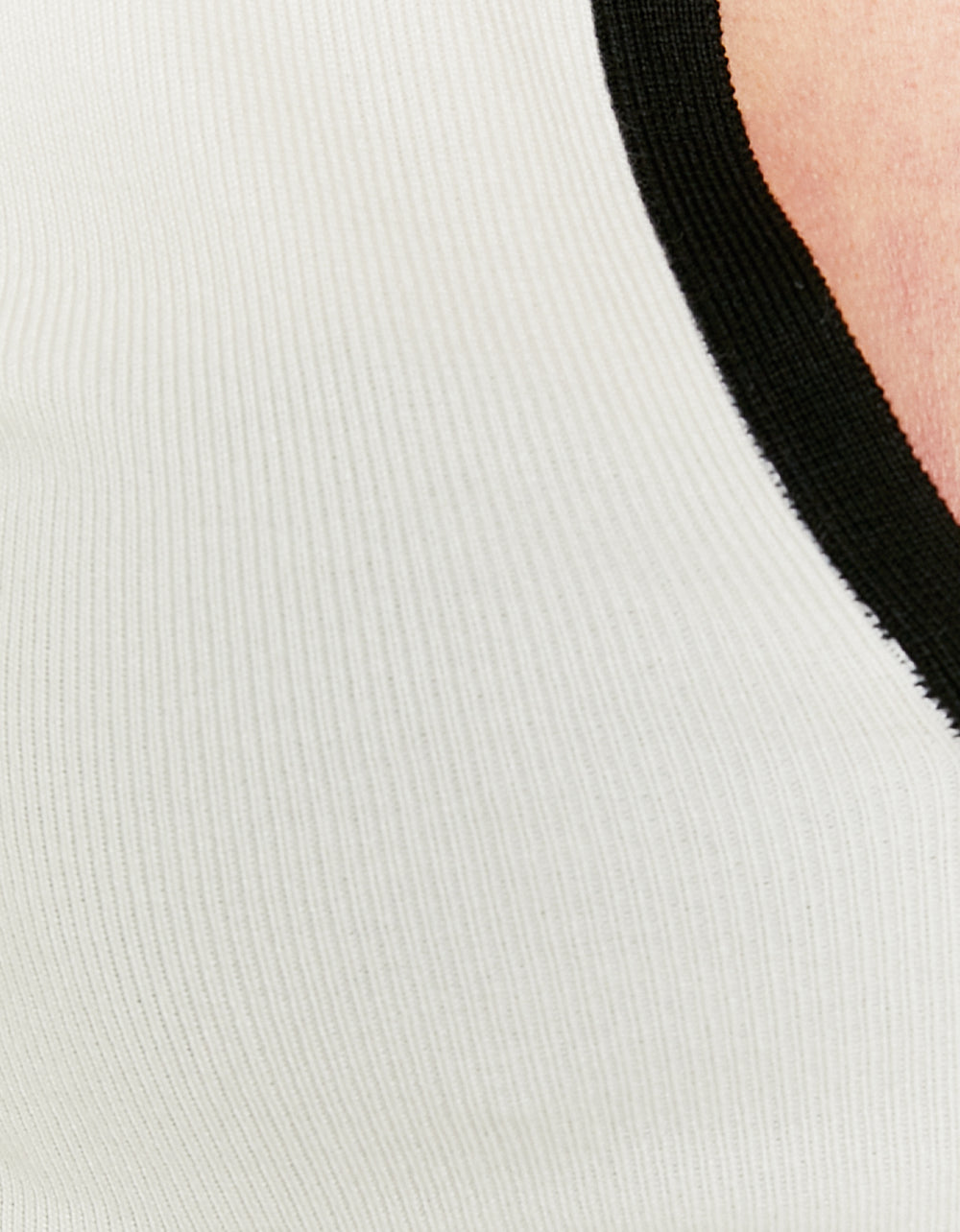 Ladies Knitted White/Black Polo Top-Pattern View