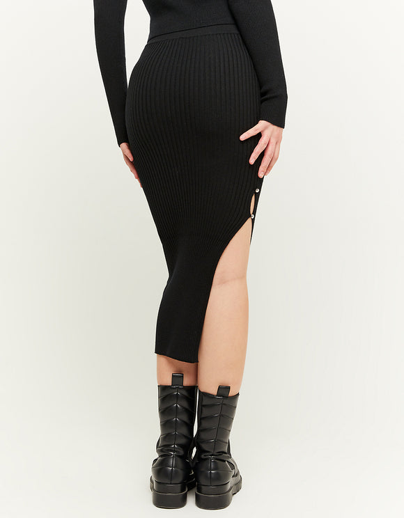 Ladies Black Ribbed Skirt With Slit-Model Back View