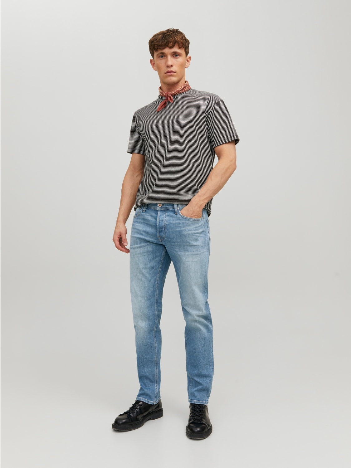 JACK & JONES Mike 011 Relaxed Tapered Fit Jeans BLUE DENIM view 27