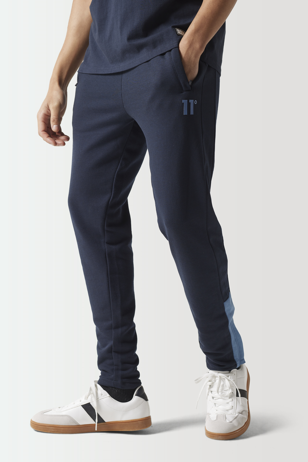Joggers pair sale