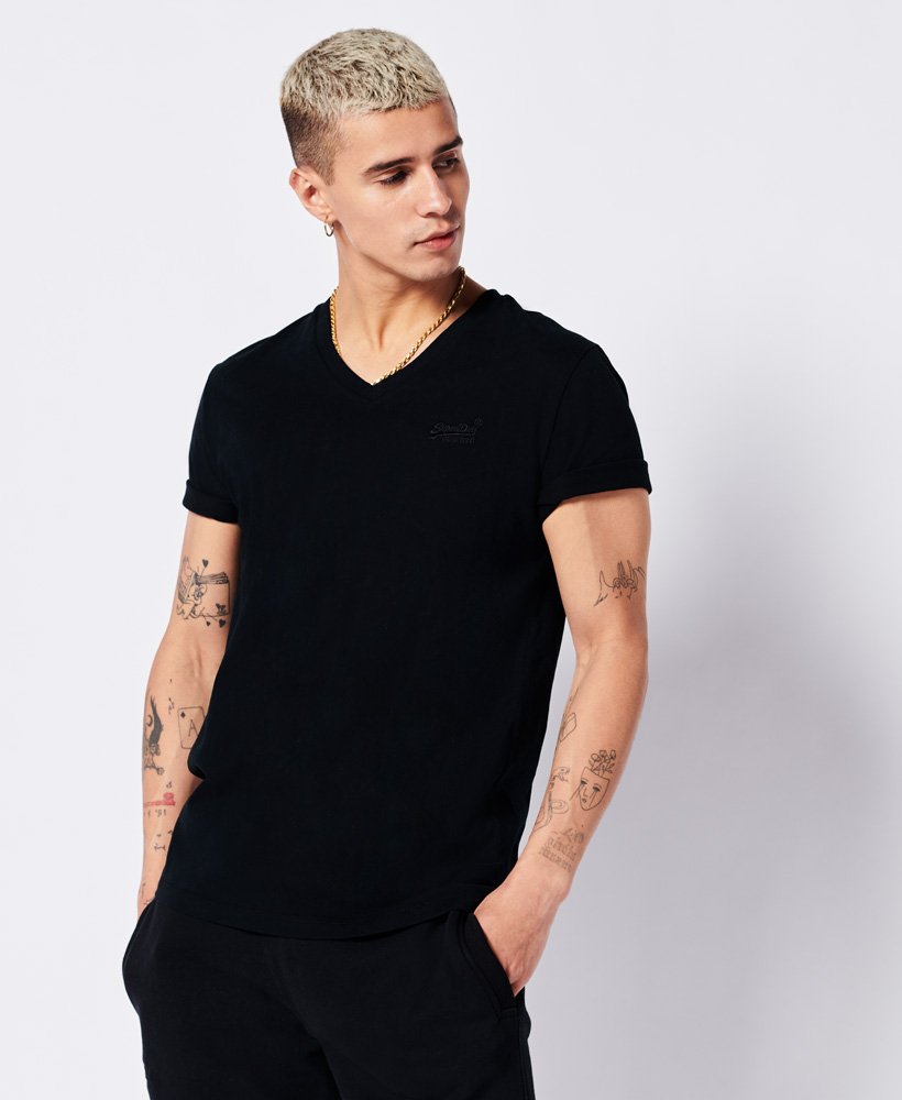 Men's Vintage Logo Emb Vee Tee Black-Model Front View