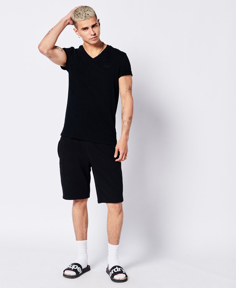 Men's Vintage Logo Emb Vee Tee Black-Model Full Front View