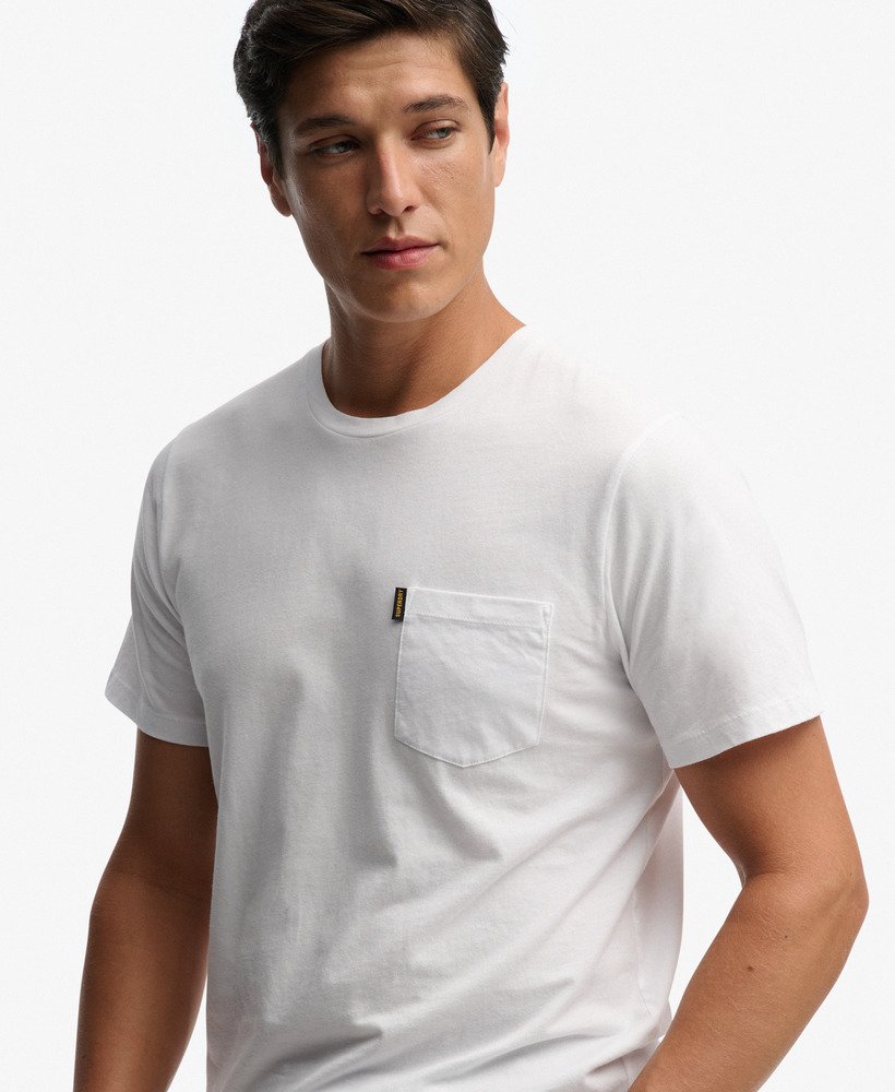SUPERDRY Classic Essential Pocket Tee-Optic optic model front view
