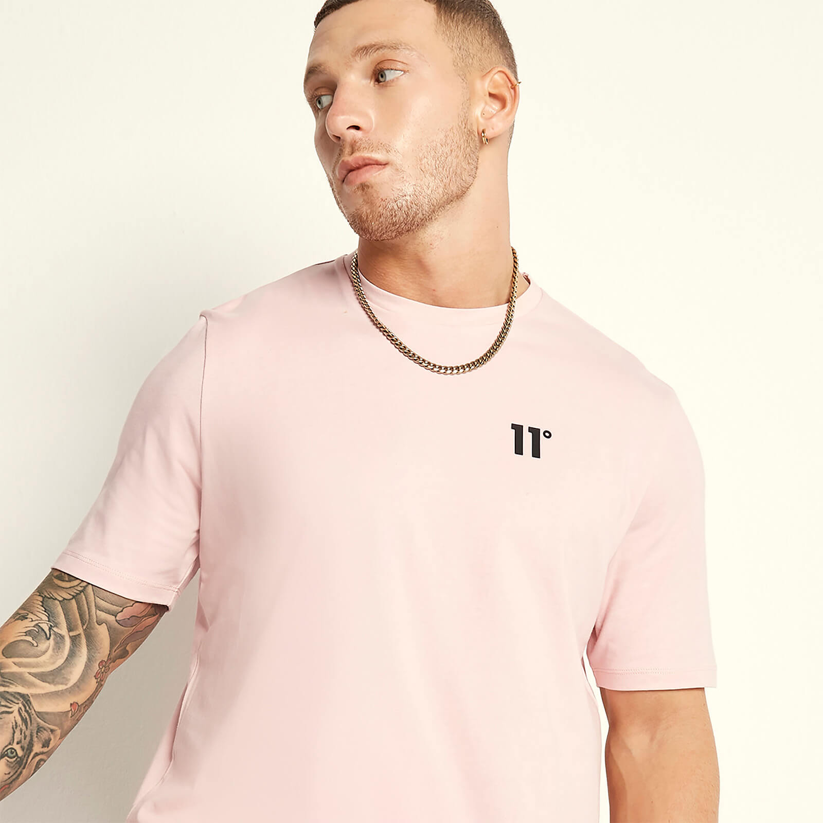 Core T-Shirt Pink Nectar - Model Close Up