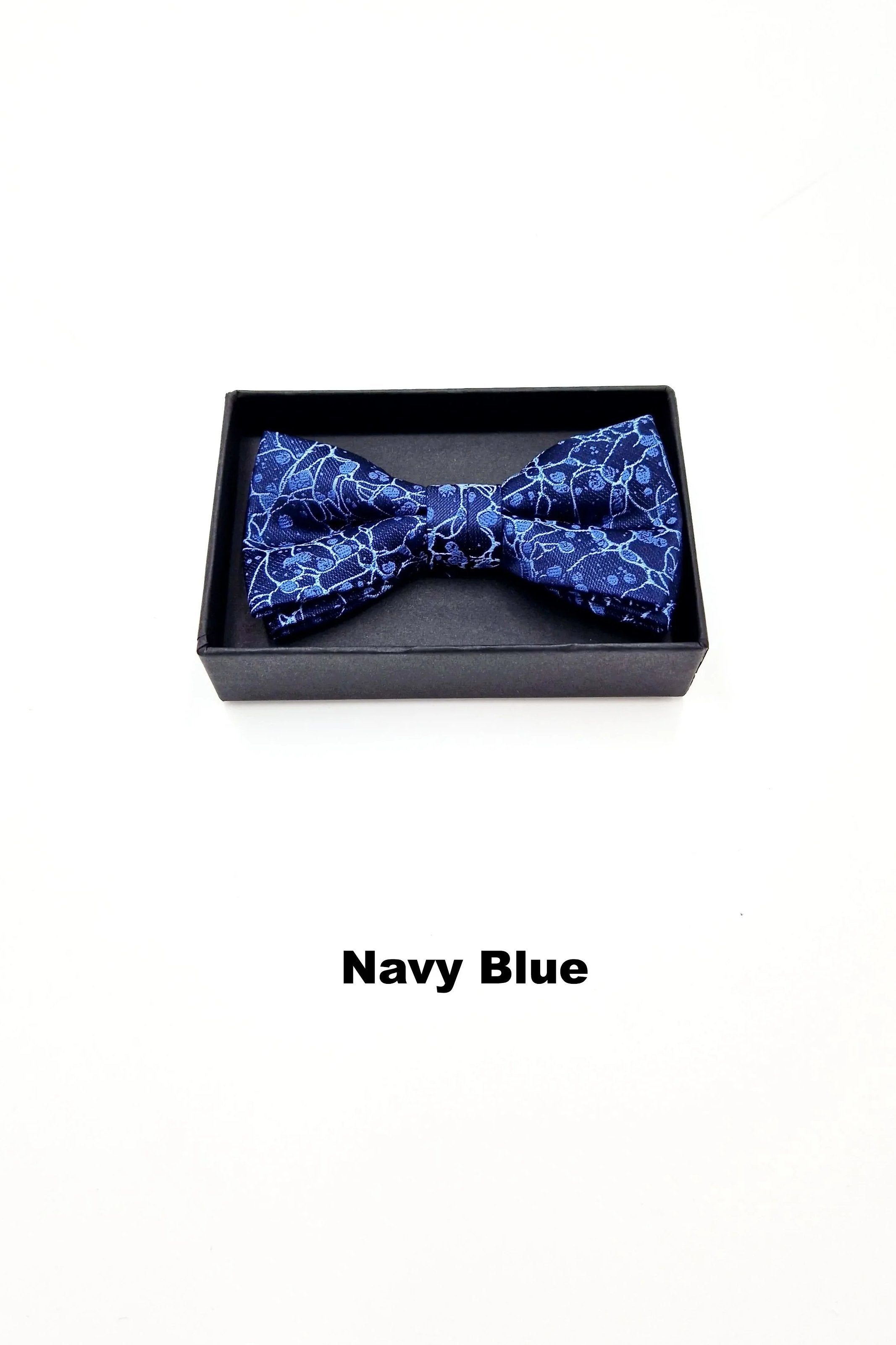 Zazzi Boyswear Zazzi Pattern Boys Boxed Bowtie & Pocket Square Navy White flat front view