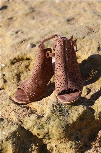 RANT & RAVE LADIES Beatrice Tan Peet Toe Tan front view
