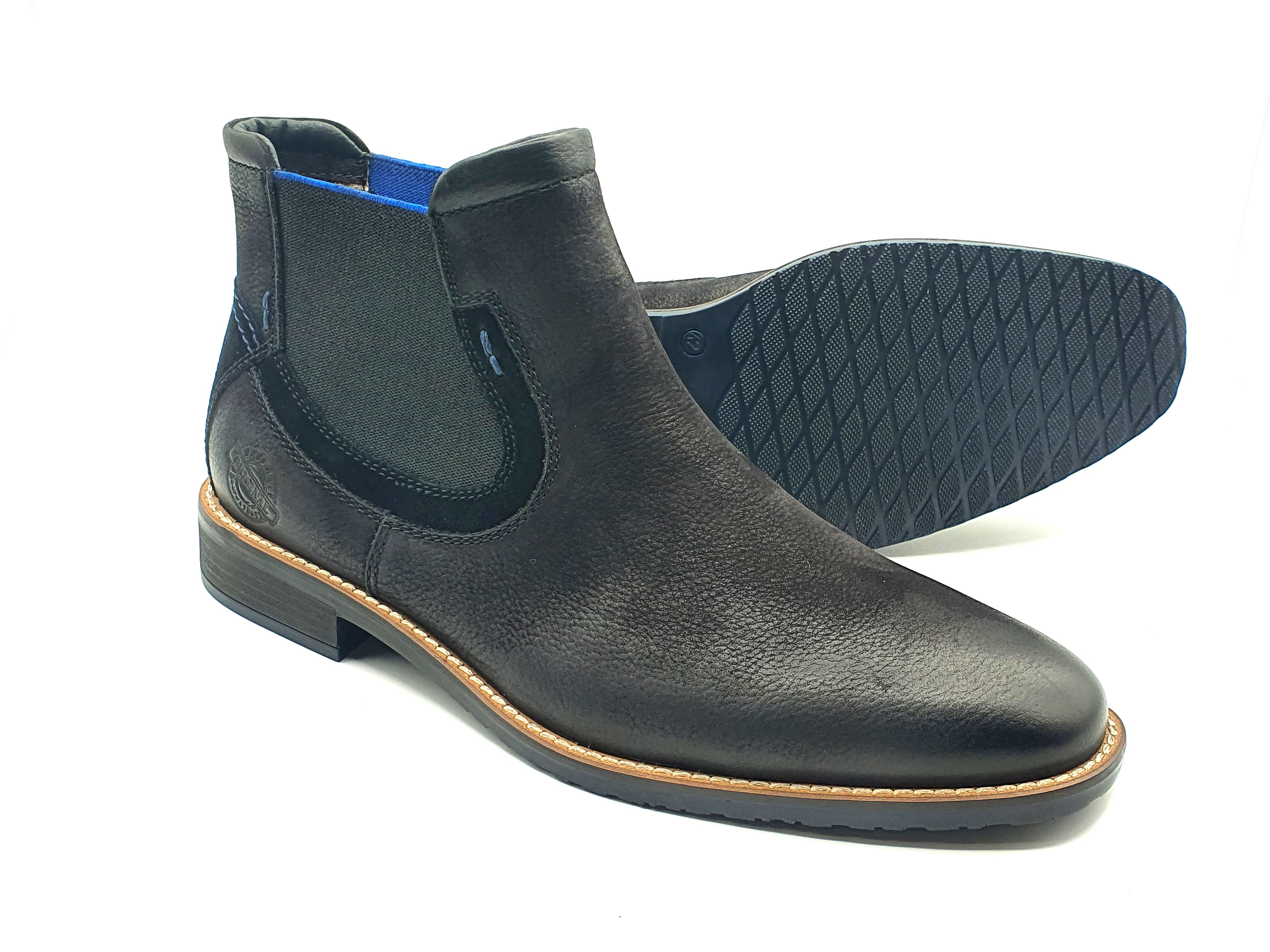 Santos Black Chelsea boot- sole view
