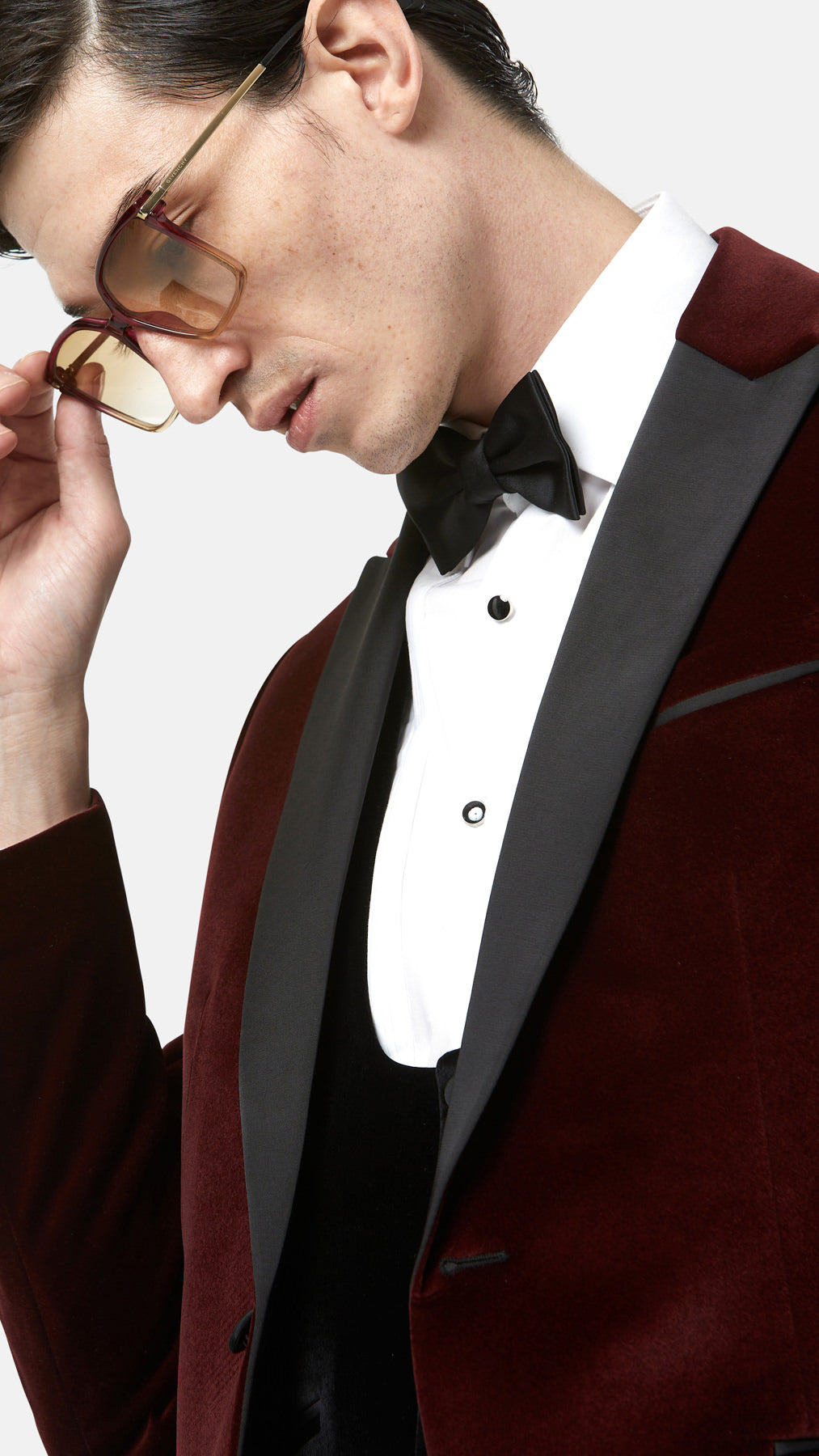 Jasper Burgundy Velvet Tapered Jacket-Close up lapel view