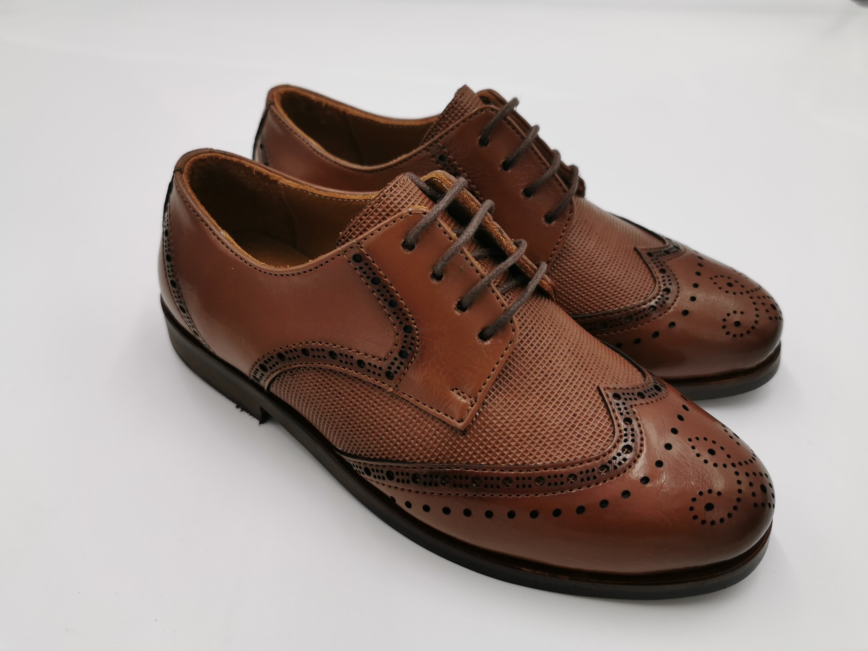 Benetti Boyswear George Boy Cognac Brogue Shoe Cognac detail view