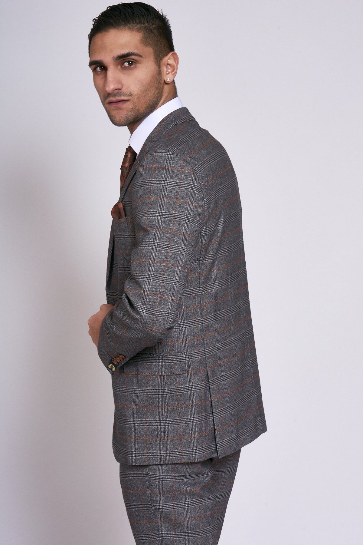 MARC DARCY Jenson Grey Check Blazer GREY CHECK model front view