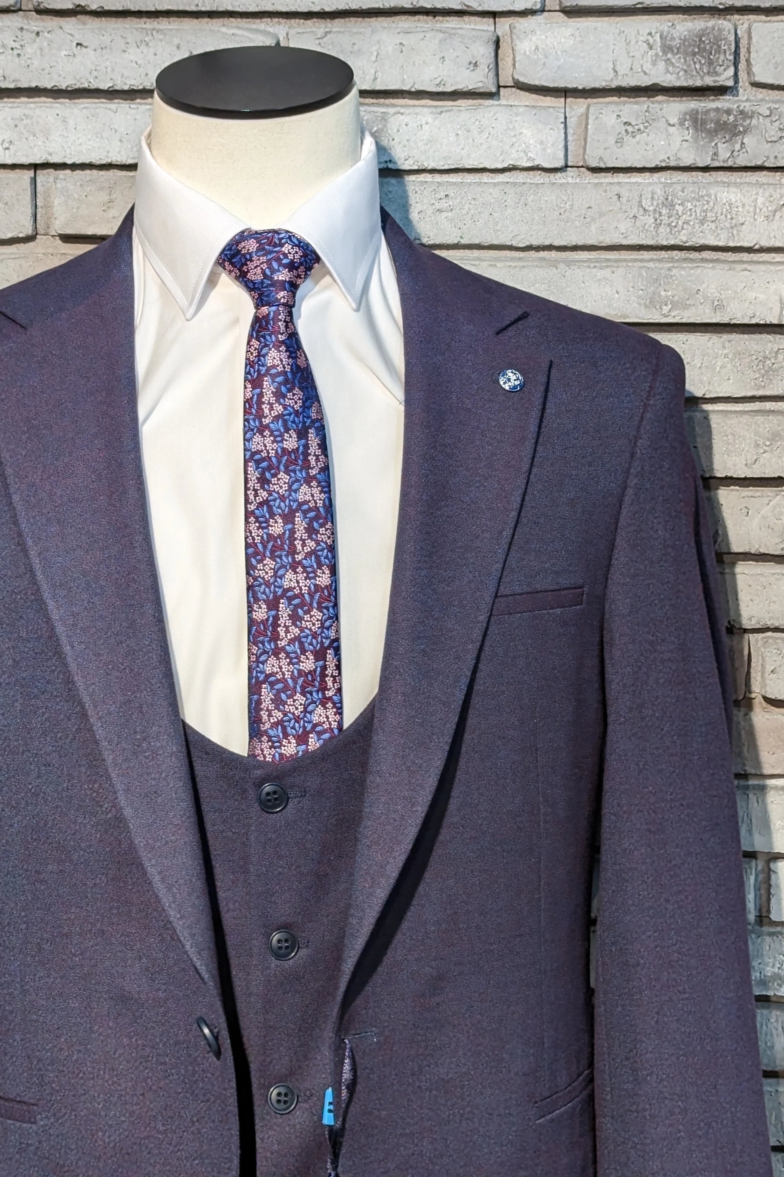Tambo 3 Piece Grape Suit-Lapel view