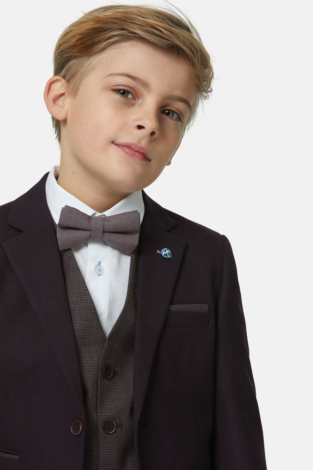 Boys Ronnie Grape 3 Piece Suit-Waistcoat and lapel detail.