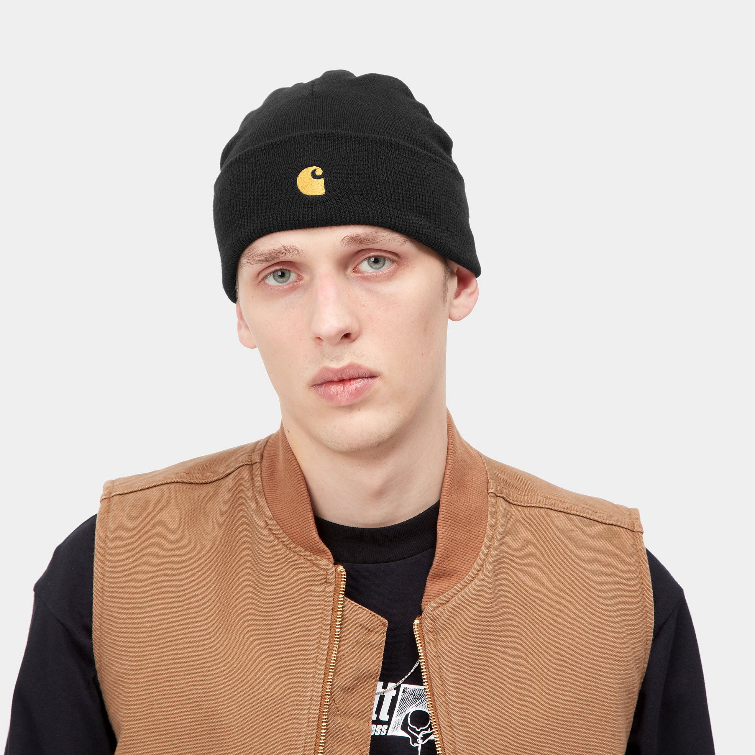 Carhartt WIP Chase Beanie-Black / Gold Black / Gold model front view